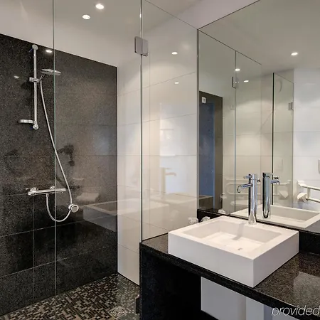 Hotel One 3*