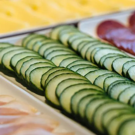 ワン 3* ロストック