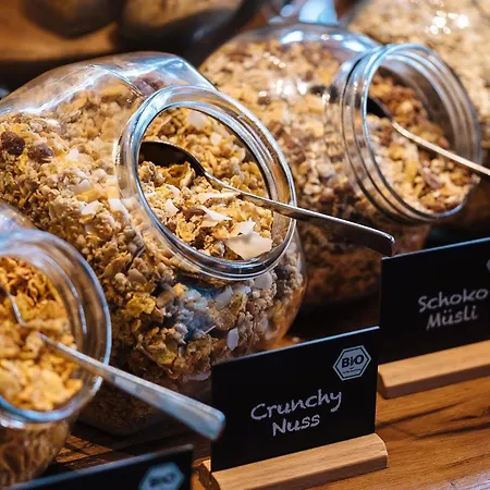 One מלון רוסטוק